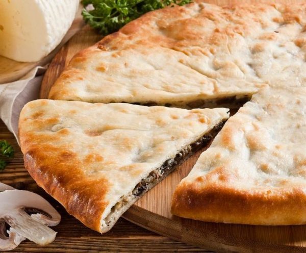 Закрытый пирог с курицей и картофелем со скидкой 50%